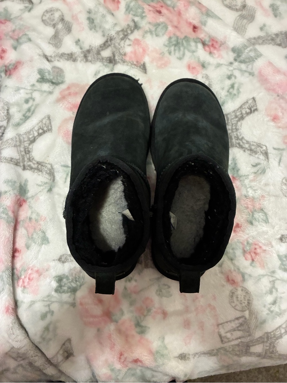 Womens Black Cozy Winter Slip-On Boots